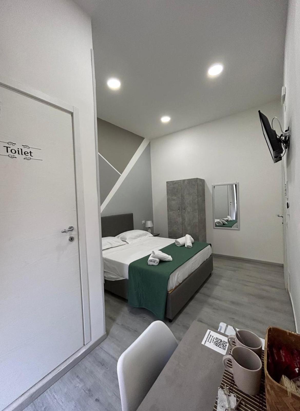 Garibaldi Guest House Naples Exterior photo